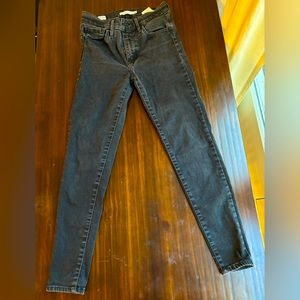 Levi’s 720 Super Skinny Black Jeans Size 27